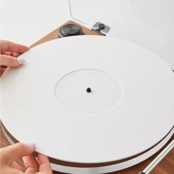 White UO 12” Record Acrylic Slip Mat - Picture 3 of 5